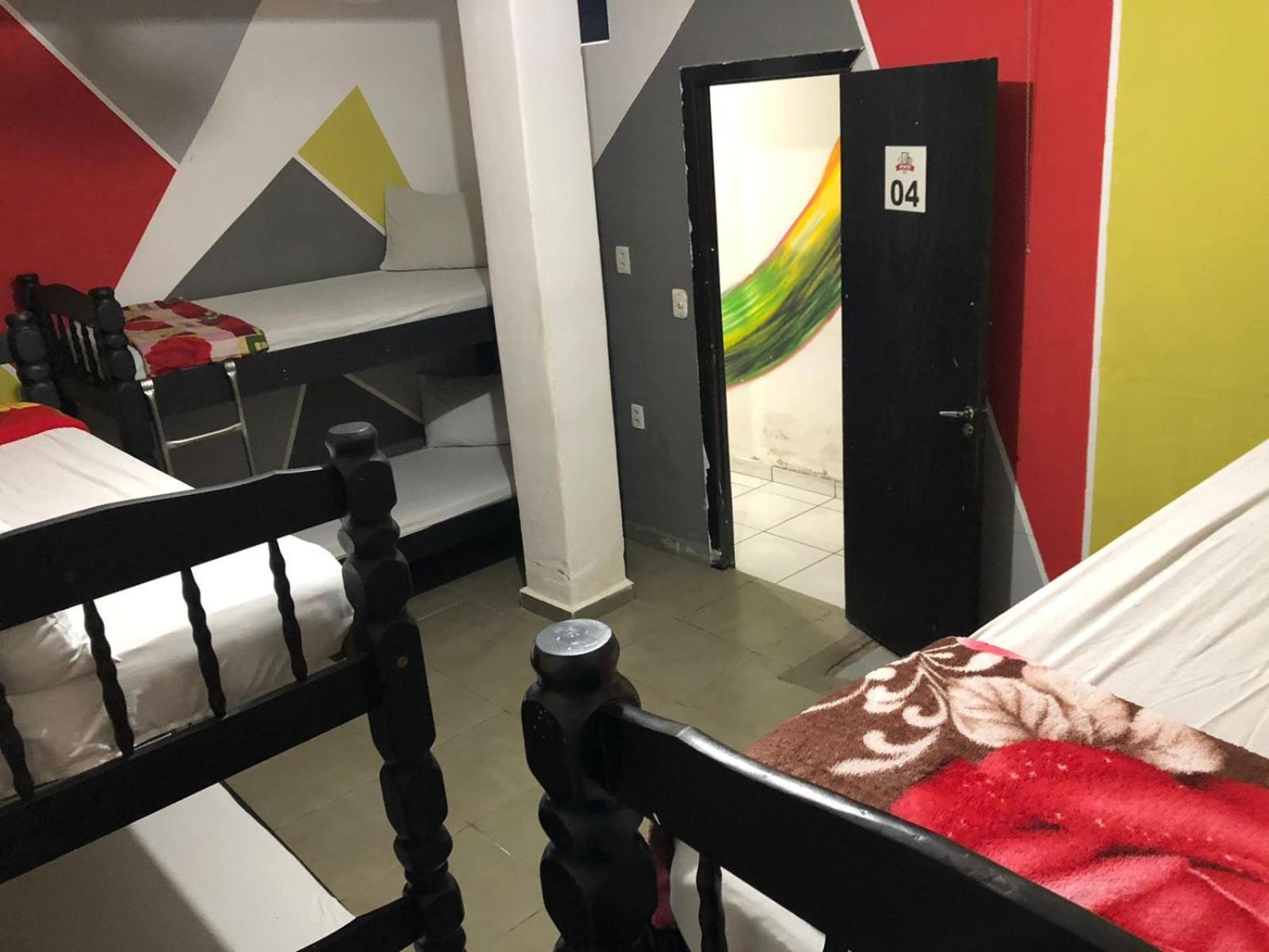 Estacao Hostel - Em Frente Ao Metro Сао Паоло Екстериор снимка