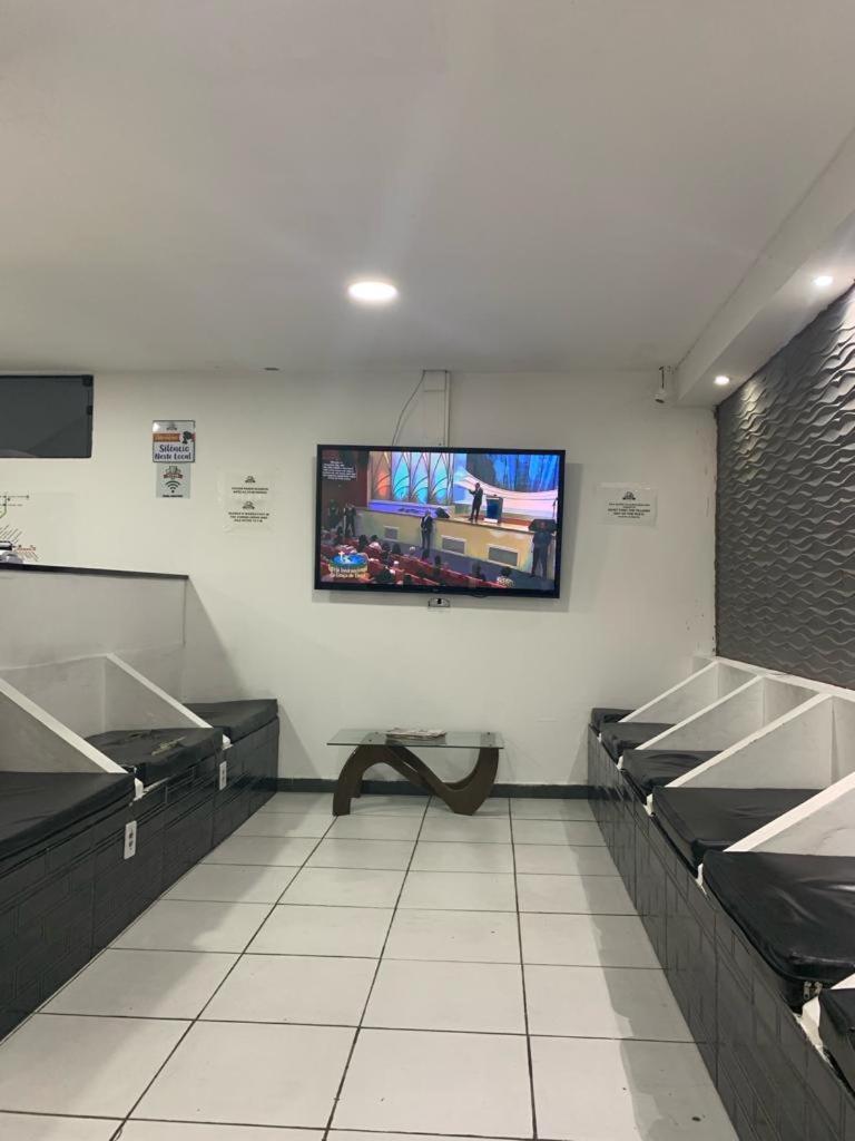 Estacao Hostel - Em Frente Ao Metro Сао Паоло Екстериор снимка